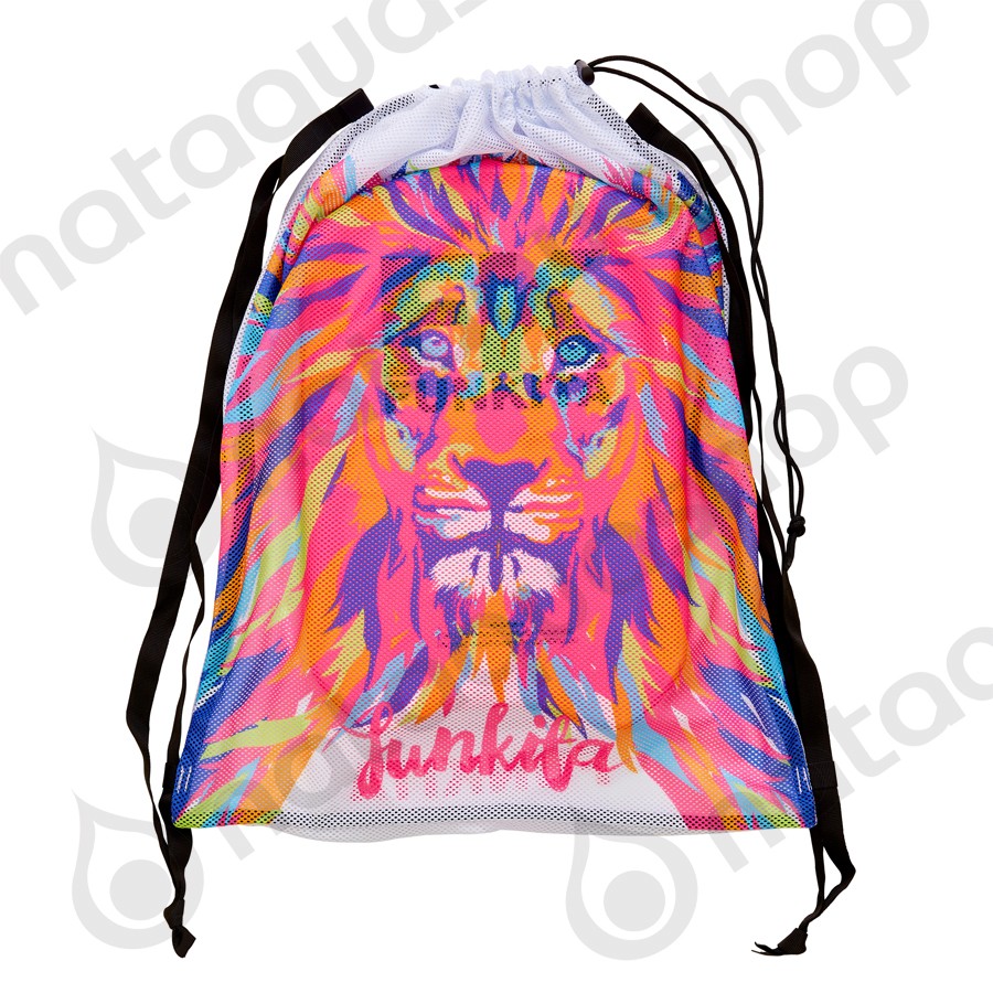 fkg010a_pride_power_115.jpg
